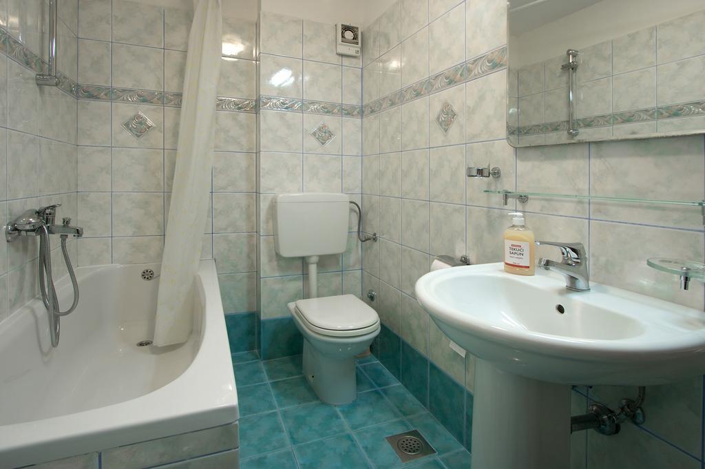 Apartments Ava Poreč Extérieur photo